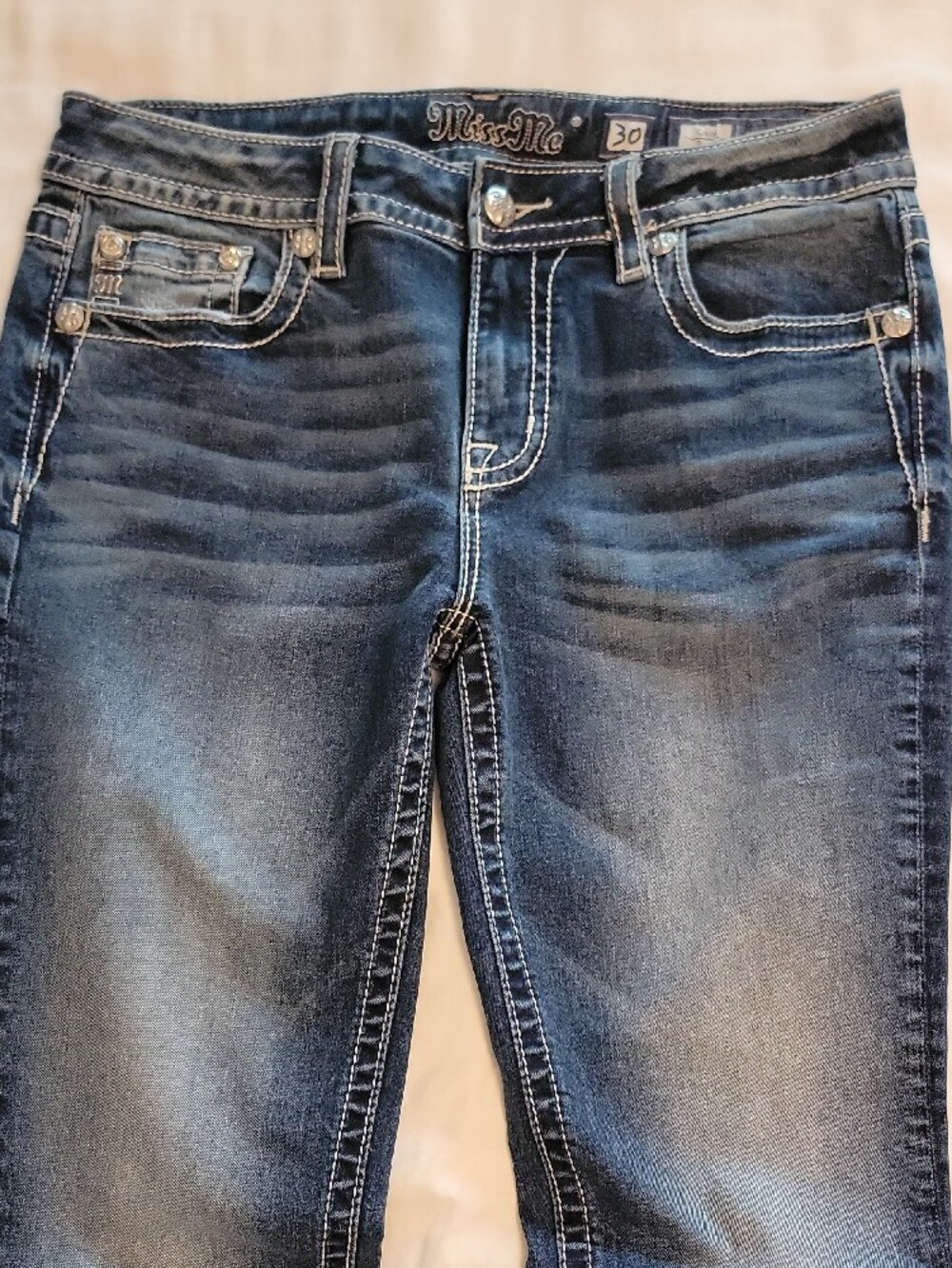 Miss Me Floral & Plaid W/Stone Embellishments Medium Wash Boot Cut Jeans, Sz 30 - Picture 2 of 13